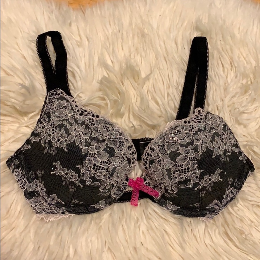Victoria’s Secret Lacey Bra